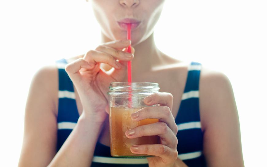 Uống trà Kombucha mang lại nhiều lợi ích cho sức khỏe, trong đó có hỗ trợ giảm cân hiệu quả