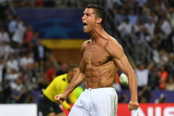 Thể lực sung mãn của Ronaldo ở độ tuổi 36