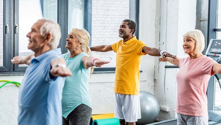 Bài tập bodyweight giúp người già giảm cân